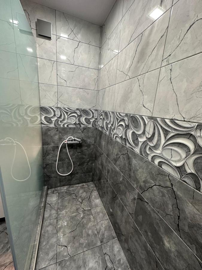 4 Bedroom Suite Apartment Ln Tbilisi City Exterior photo