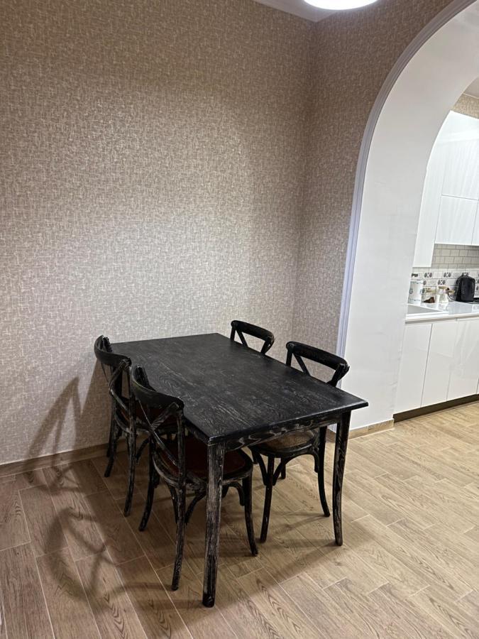 4 Bedroom Suite Apartment Ln Tbilisi City Exterior photo